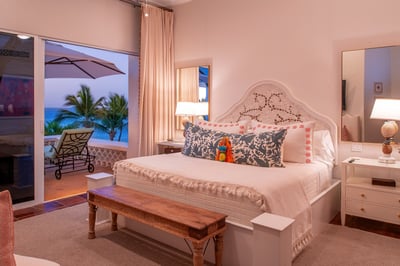 Luxury Villa Photo #35