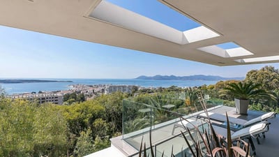 Luxury Villa Photo #5