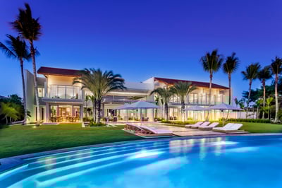 Luxury Villa Photo #2