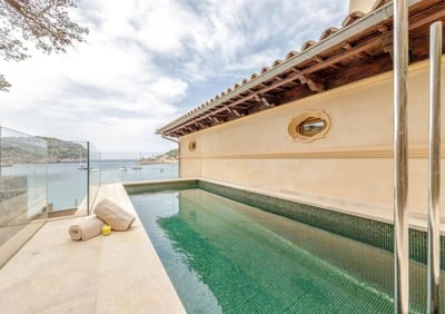 Luxury Villa Photo #2