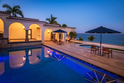 Luxury Villa Photo #20