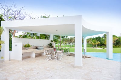 Luxury Villa Photo #6