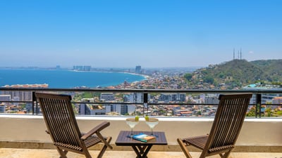 Luxury Villa Photo #28