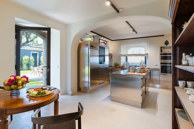 Luxury Villa Photo #37
