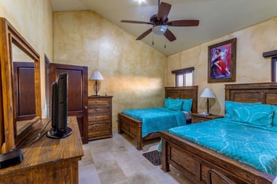 Luxury Villa Photo #31