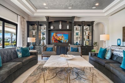 Luxury Villa Photo #14