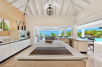 Luxury Villa Photo #24