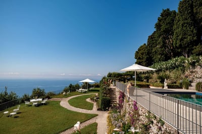 Luxury Villa Photo #8
