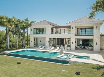 Luxury Villa Photo #4
