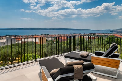Luxury Villa Photo #18