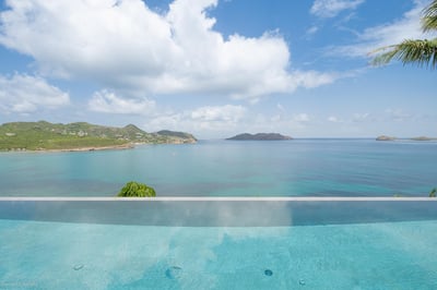 Luxury Villa Photo #3