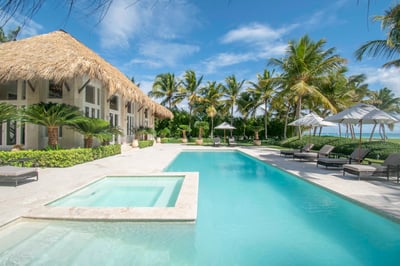 Luxury Villa Photo #3