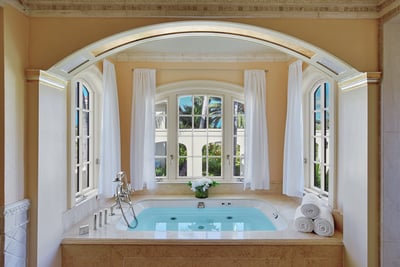 Luxury Villa Photo #28