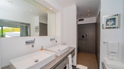 Luxury Villa Photo #71