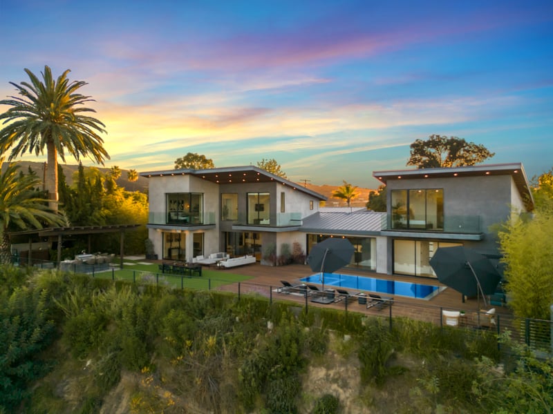 Skyline Luxury Haven