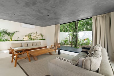 Luxury Villa Photo #18