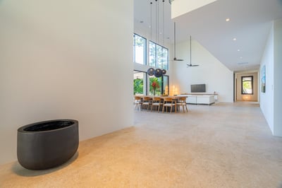 Luxury Villa Photo #13