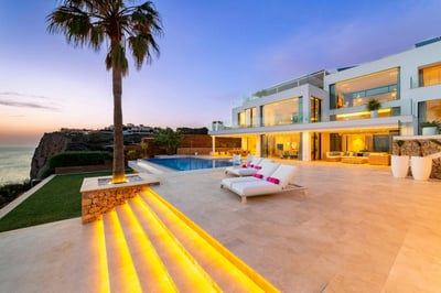 Luxury Villa Photo #7