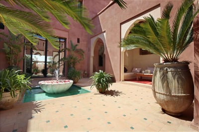Luxury Villa Photo #12
