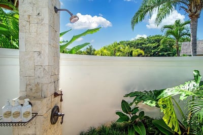 Luxury Villa Photo #14