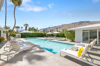 Luxury Villa Photo #4