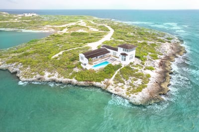 Luxury Villa Photo #2
