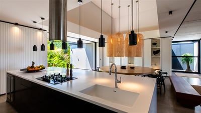 Kitchen & Dining Area