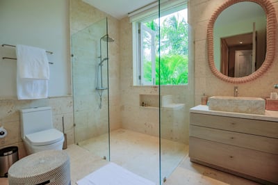 Luxury Villa Photo #48