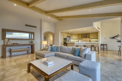 Luxury Villa Photo #9