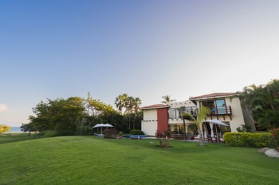 Luxury Villa Photo #8