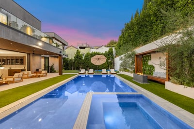 Luxury Villa Photo #4