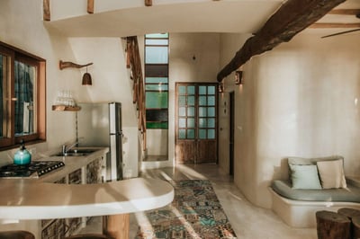 Luxury Villa Photo #3