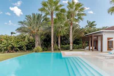 Luxury Villa Photo #7