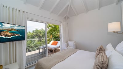 Luxury Villa Photo #18