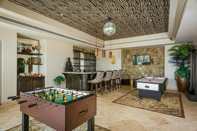 Luxury Villa Photo #23