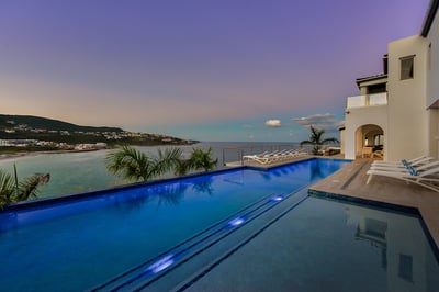 Luxury Villa Photo #7