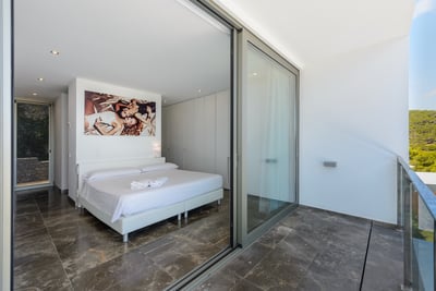 Luxury Villa Photo #24