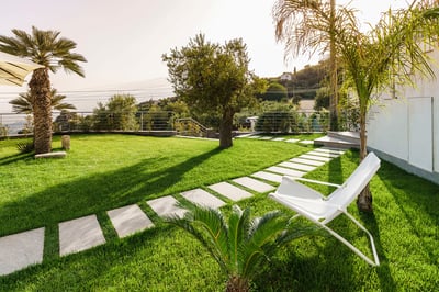Luxury Villa Photo #10