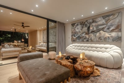 Luxury Villa Photo #15