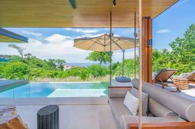 Luxury Villa Photo #3