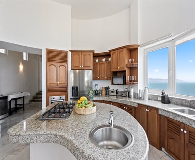 Luxury Villa Photo #32