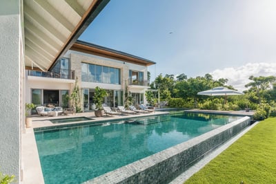 Luxury Villa Photo #9