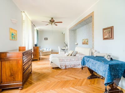 Luxury Villa Photo #35