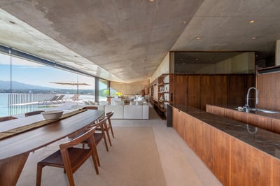 Luxury Villa Photo #16