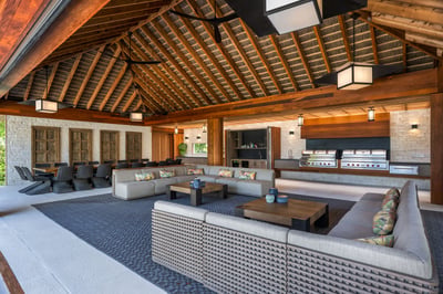 Luxury Villa Photo #47