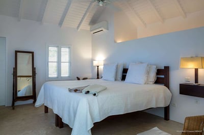 Luxury Villa Photo #39