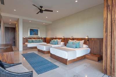Luxury Villa Photo #27