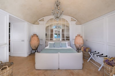 Luxury Villa Photo #45