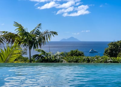 Luxury Villa Photo #7