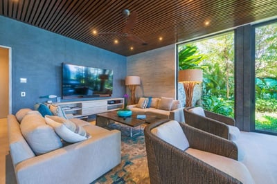 Luxury Villa Photo #23